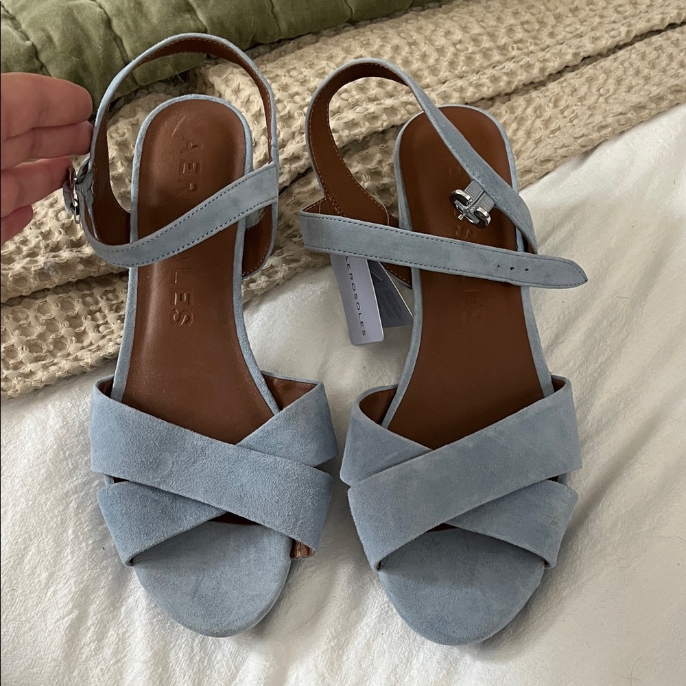 AEROSOLES Women's Light Blue Strappy Sandals